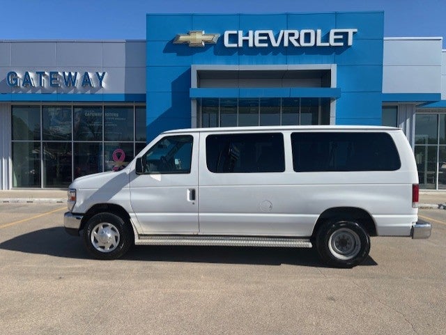 2010 Ford E-Series Econoline Wagon XL
