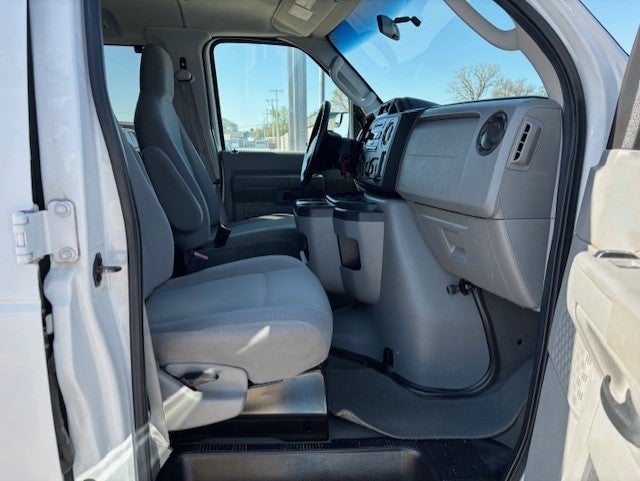 2010 Ford Econoline Wagon XL