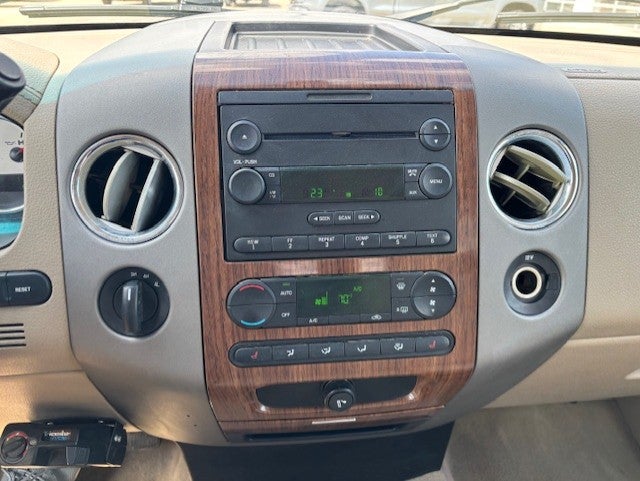 2004 Ford F-150 XLT