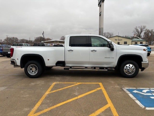 2025 Chevrolet Silverado 3500 HD LTZ
