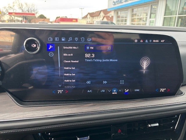 2025 Chevrolet Tahoe LS