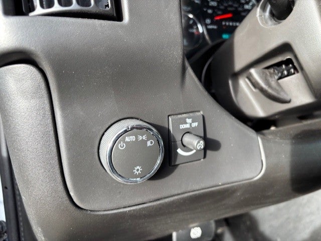 2025 Chevrolet Express Cutaway 3500 1WT