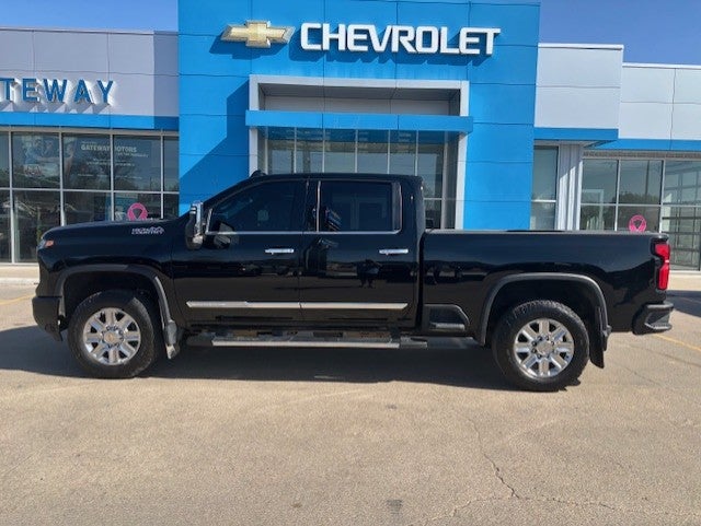 2025 Chevrolet Silverado HD High Country 4WD Crew Cab Long Box SRW's photo
